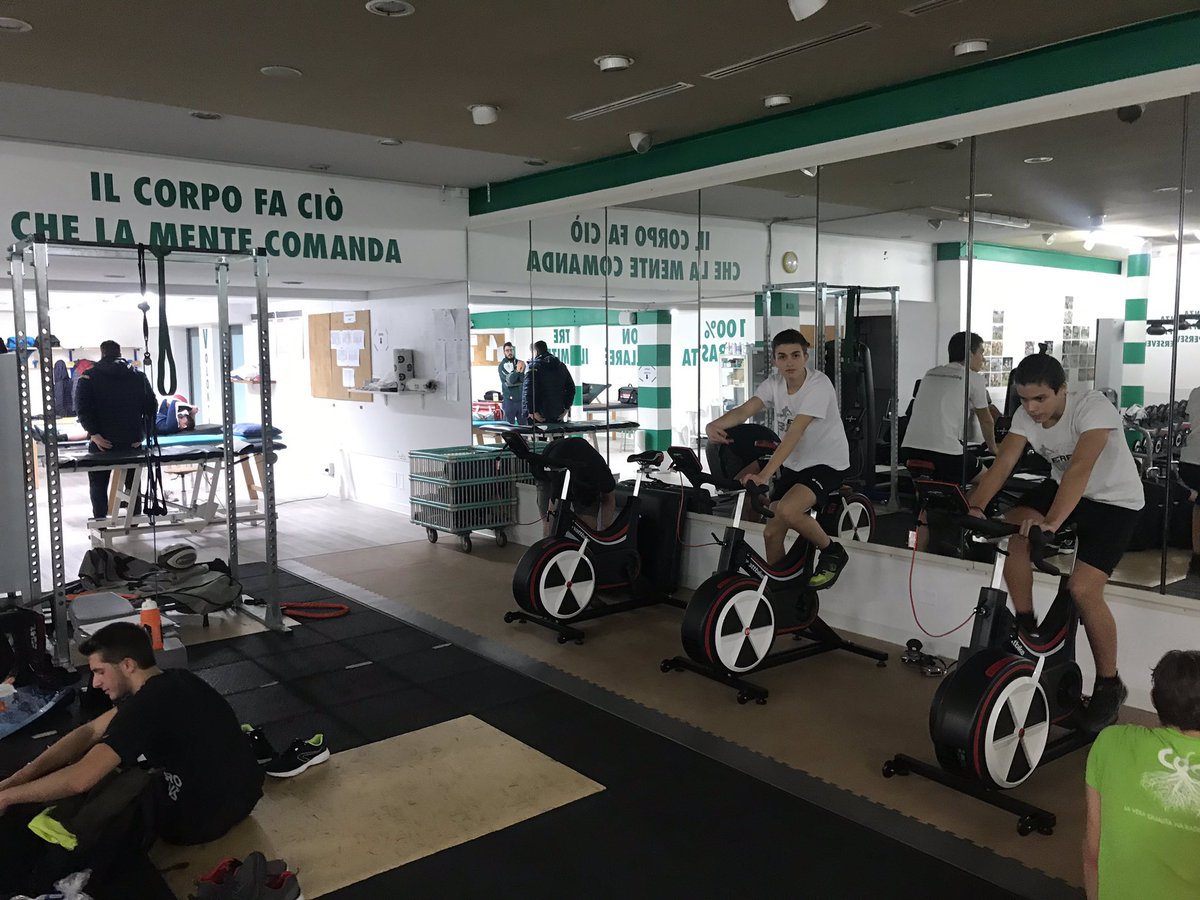 TCbikecoaching's tweet photo. One of our #winteractivities are specific sessions on the @wattbike | working on our #power and #pedalefficiency ! https://t.co/n04RxKw2GE