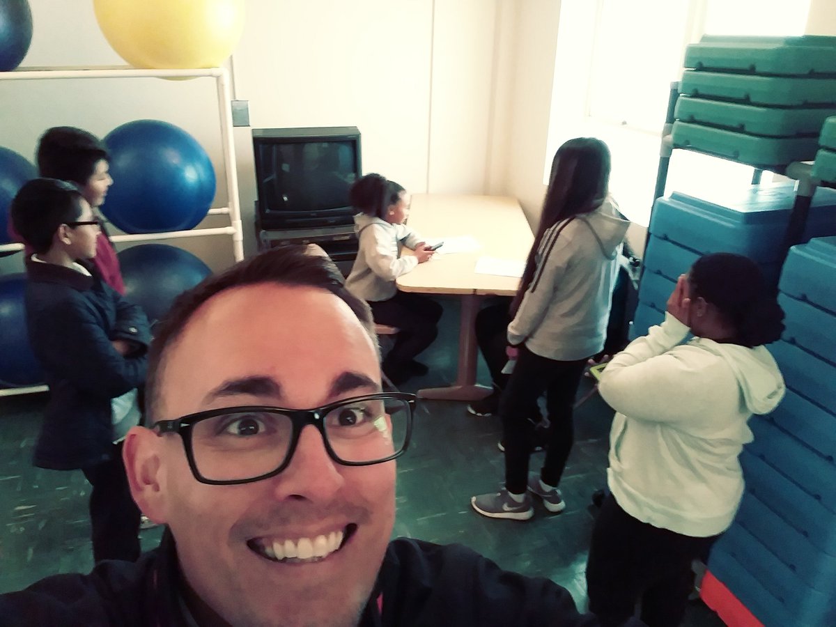 JT_Learn's tweet photo. I am working on a film crew today from Mrs. Hunter's class. #creativekids https://t.co/C2AjNWfl79