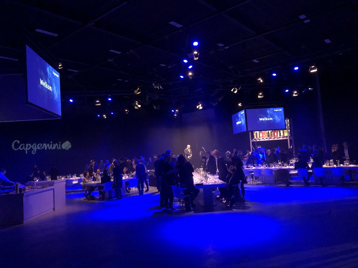 We creëerden een bijzonder diner voor de relaties van een internationaal bedrijf. Het werd een ode aan jong culinair- en artistiek top-talent. Met als bijzonder moment het Silent Restaurant waarin de gasten vijf minuten in volledige stilte dineerden. Meer: buff.ly/2UauQHk