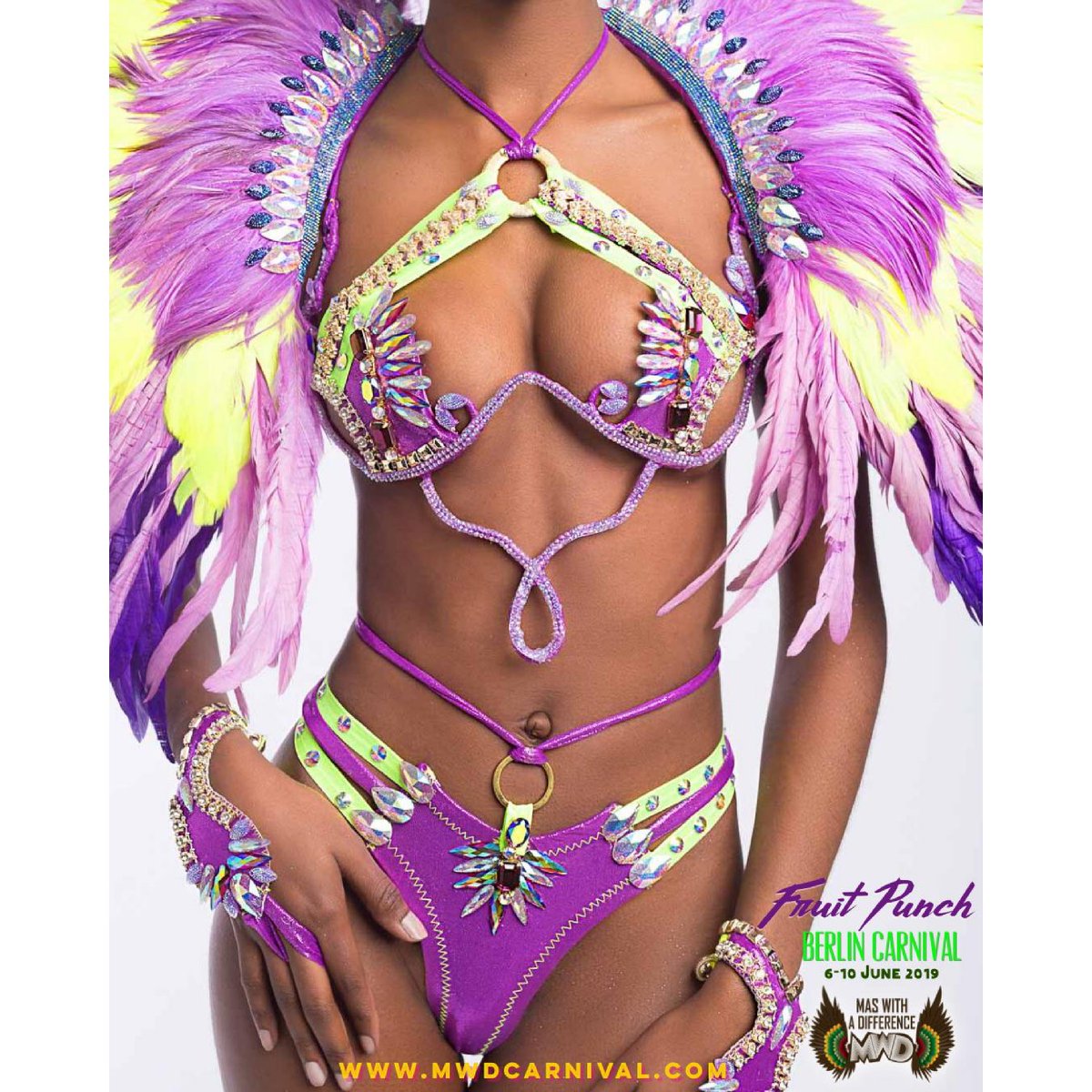 MWDCarnival's tweet photo. The time has come! #MWDCarnival present to you two flavours of #FruitPunch, #DragonFruit and #BerryDelight for #BerlinCarnival2019. Time for you to #ChooseYourFlavour https://t.co/nNBNw9fRbZ