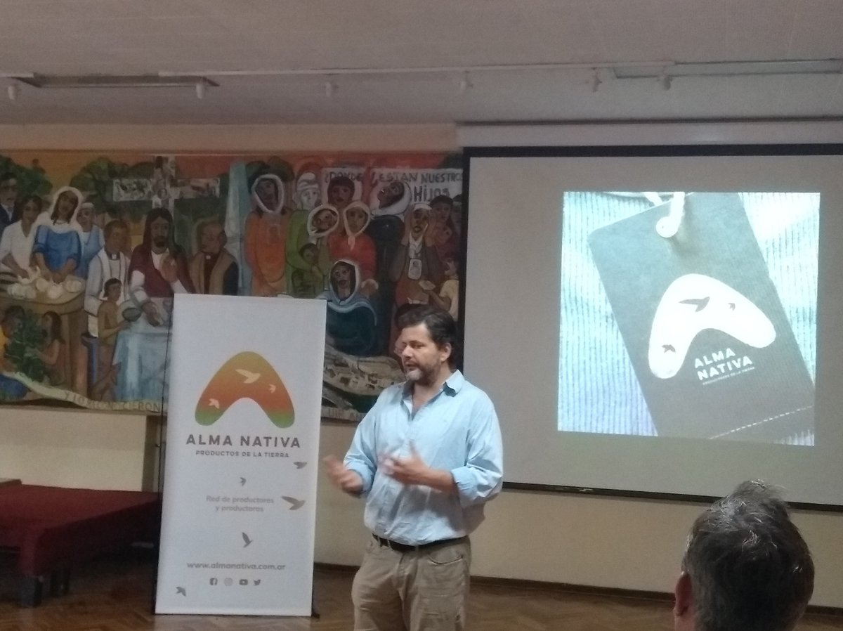 #SomosAlmaNativa <a href="/GuerriniDesign/">Guerrini Design</a> nos acompaña en el encuentro para explicarnos cuáles son los poderes del diseño.