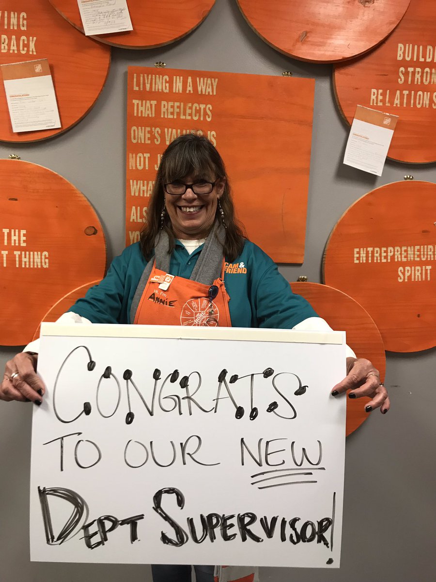 Diana_T_Tran's tweet photo. Congrats to our our new FES Annie and new D25 DH Destynee ! ❤️👍🧡🏆💪‼️‼️‼️#leadingChange #watchthemgo https://t.co/gqqTa8F63D