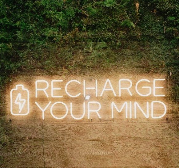 “Anytime a piece of technology is giving us problems, what’s the first thing we do? We turn it off, and then turn it back on...Mindfulness teaches us that the same idea can apply to our minds as well."
Read this article on 5 ways to unplug your mind! 
mindful.org/a-meditation-t…