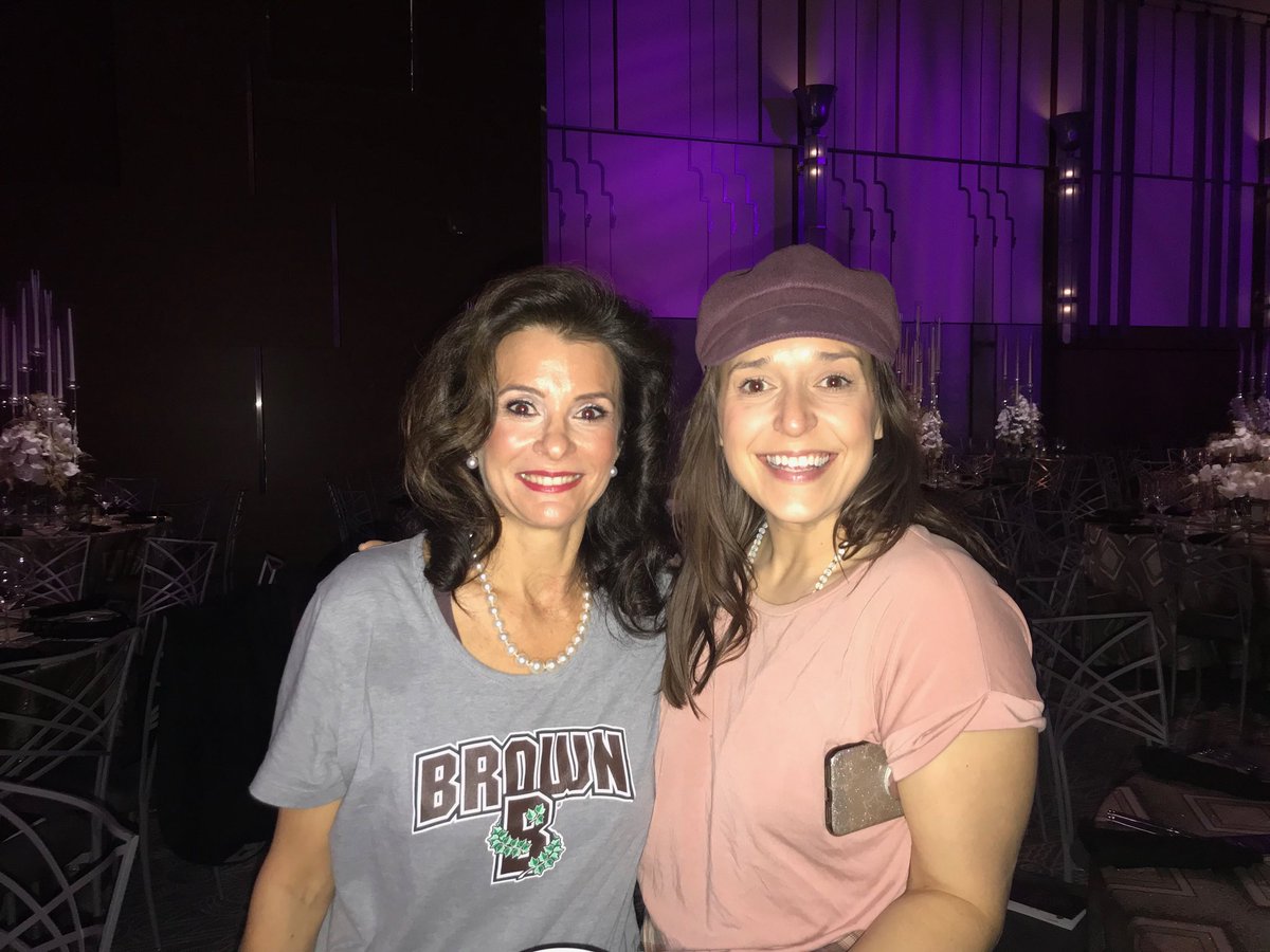 NoNutTraveler's tweet photo. Prepping for ⁦@FoodAllergy⁩ gala with our star of the night ⁦@JessicaVosk⁩ who spoiler alert has had #foodallergies since age 3 Listening to her rehearse is such a treat our guests are in for a fabulous performance #farefab #foodallergy https://t.co/pb6iWaVsHX