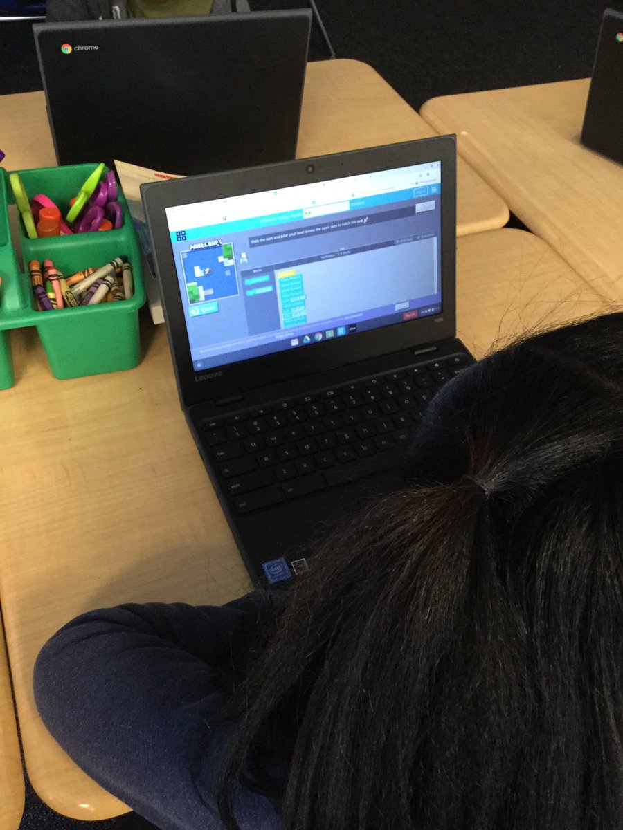 NerheimAES's tweet photo. Hour of Code! #hourofcode2018 #4thgrade https://t.co/vw82s8phgz