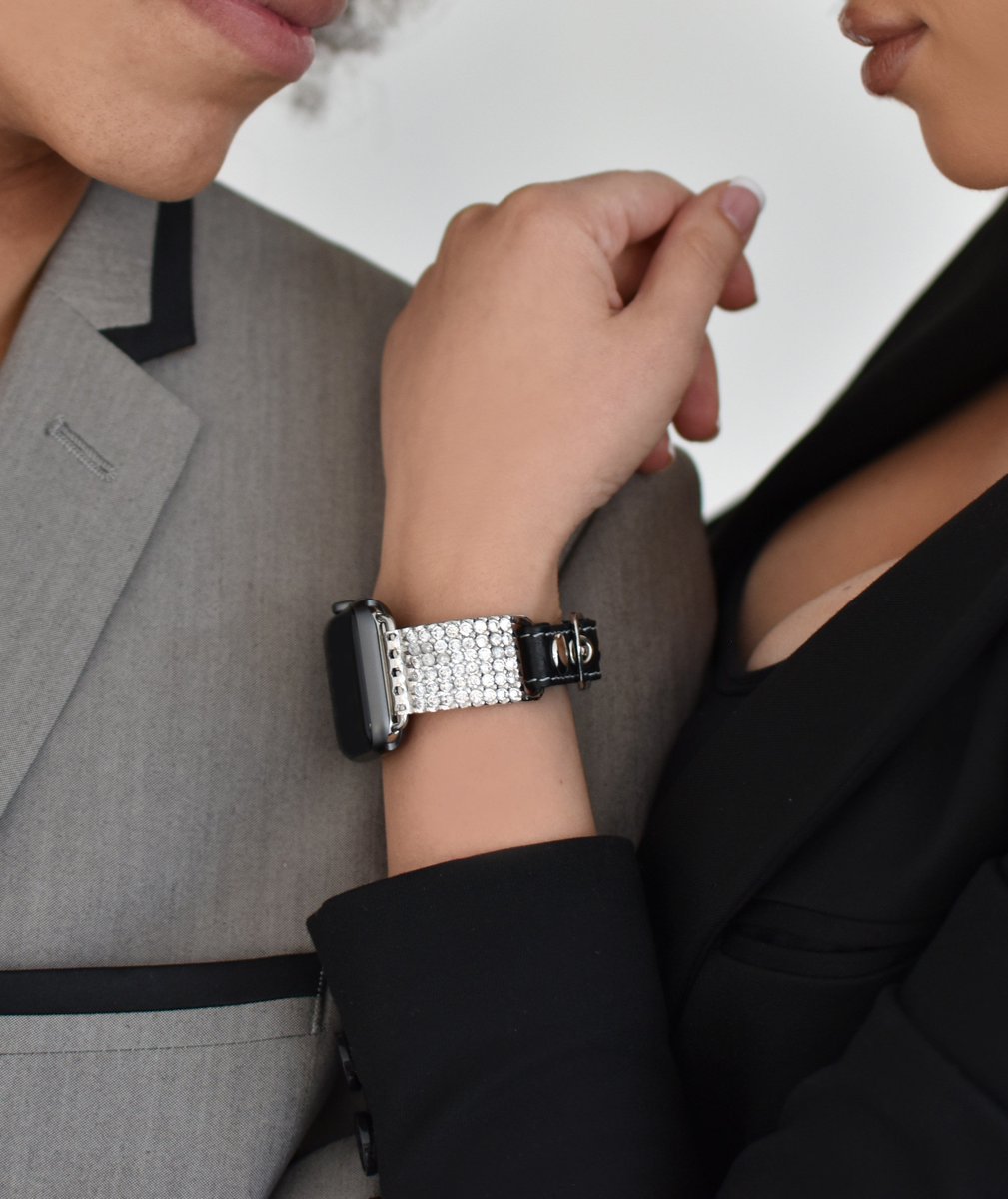 OriginalCuff's tweet photo. It's All About Style. Create Yours With The Leux.

Premium Apple Watch Cuffs / Affordable Prices

https://t.co/jY3A1JzhVq 

#originalcuff 
#AppleWatch
#applewatchband 
#appleaccessories
#elegance 
#Luxurybracelet
#leatherbands
#MondayMotivation https://t.co/C9HOmg4bRN