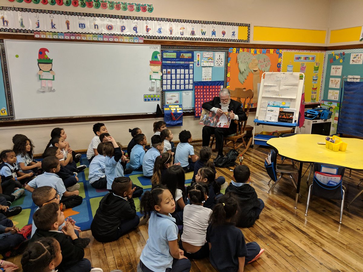 A big THANK YOU to Mr. Button for coming to read 'The Nutcracker' and speaking to our #jacksonjoeys about ballet. We can't wait to see you perform this Friday @atownsymphony. Mr. Button is one of our tremendous @asd_foundation reading volunteers!