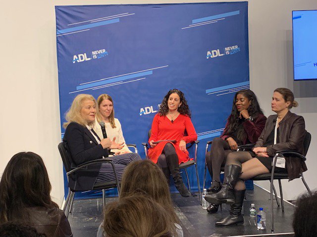 Comscore's tweet photo. "We have an opportunity to help paint the right future..." @Pezmeister1. Great panel today with @lindaboff, @erikawoods @SheriKleinJ @KimGilmore1 & Erika Woods on how mass media can harness their power for good. #NIN4 https://t.co/CQDXcwKTfm