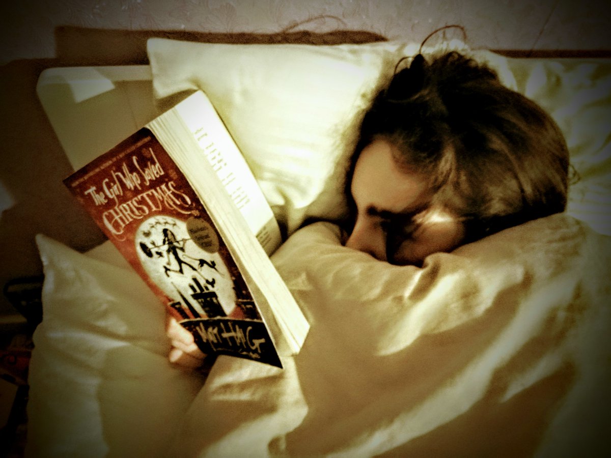 lisastritzel's tweet photo. #festivefunreadingtree  day 3 snuggled up in bed @LadywoodKH @MissBentleyLW https://t.co/iNjBJWXcFl