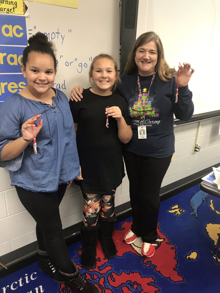 tbinscore's tweet photo. Christmas Craft Monday! Mrs. Glover did a wonderful job showing us how to make a Santa Claus🎅🏼 ornament. We had lots of fun and even enjoyed a Little Debbie Christmas Tree cake. #itsbeginningtolookalotlikechristmas #welovefifthgrade #bewaterville #coworkersmakethebestfriends https://t.co/ep6vhX2CXW