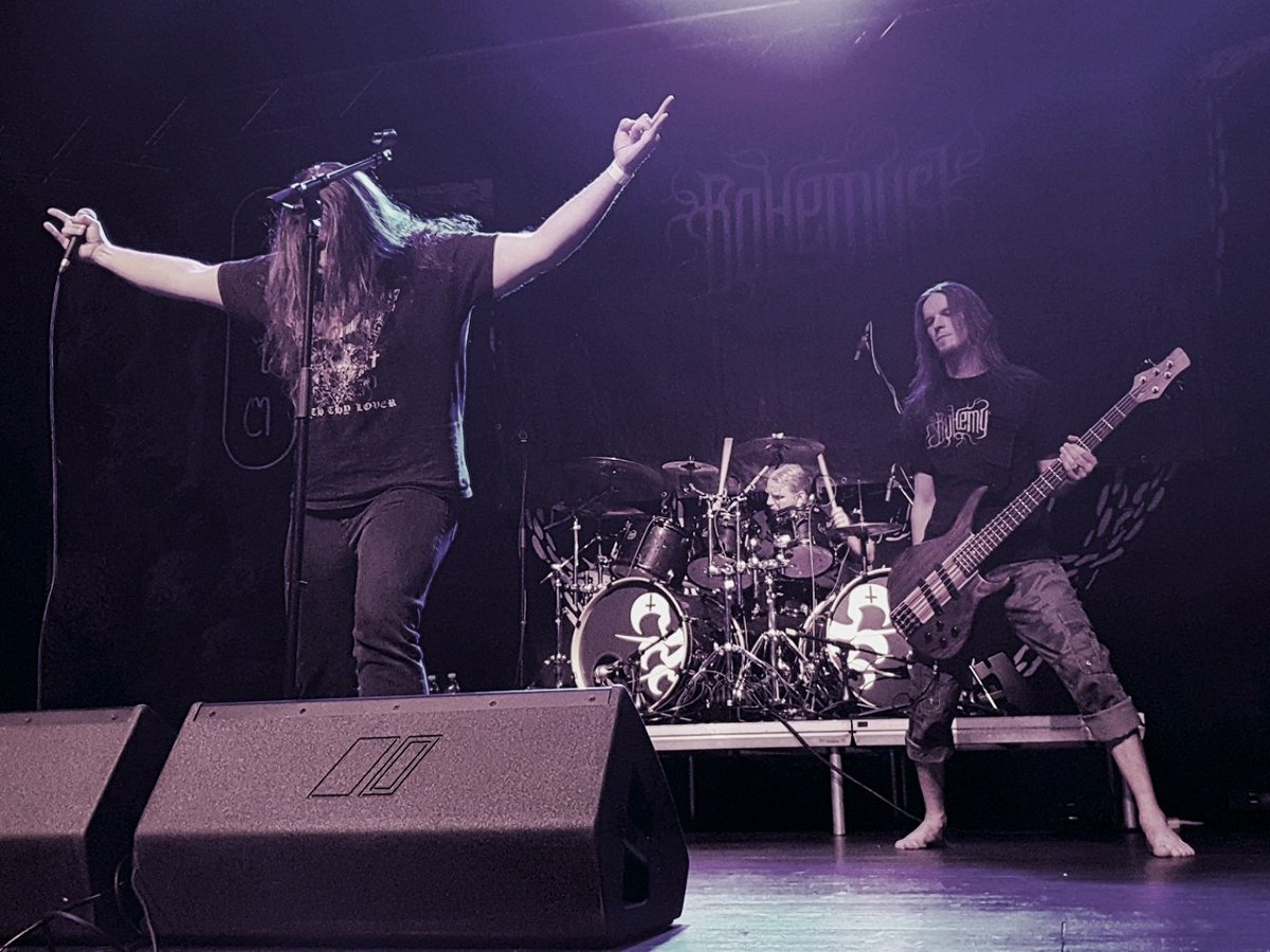 Morgause777's tweet photo. I got the chance to attend an incredible #show yesterday. It was opened by the #Czech #blackmetal horde #Bohemyst, which was founded by ex-Avenger members. Saw them #live for the first time so it was a great surprise!
#photos #photography #concert #Metal #music #musicphotography https://t.co/bfTcViWJUz