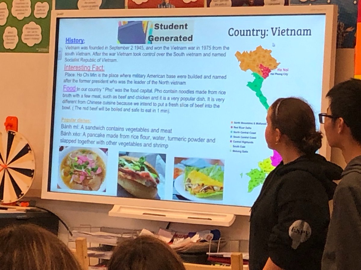 ReginaldLandeau's tweet photo. Principal @ReginaldLandeau attending #diversity training for staff at #MS216Q today. Led by #Ryan students telling their stories &amp; truths about what it’s like to be in a school that has over 32 languages w/students from 45 countries. @DOEChancellor @cherylwillsny1 @CWATSONHARRIS https://t.co/9Sy055KqCf