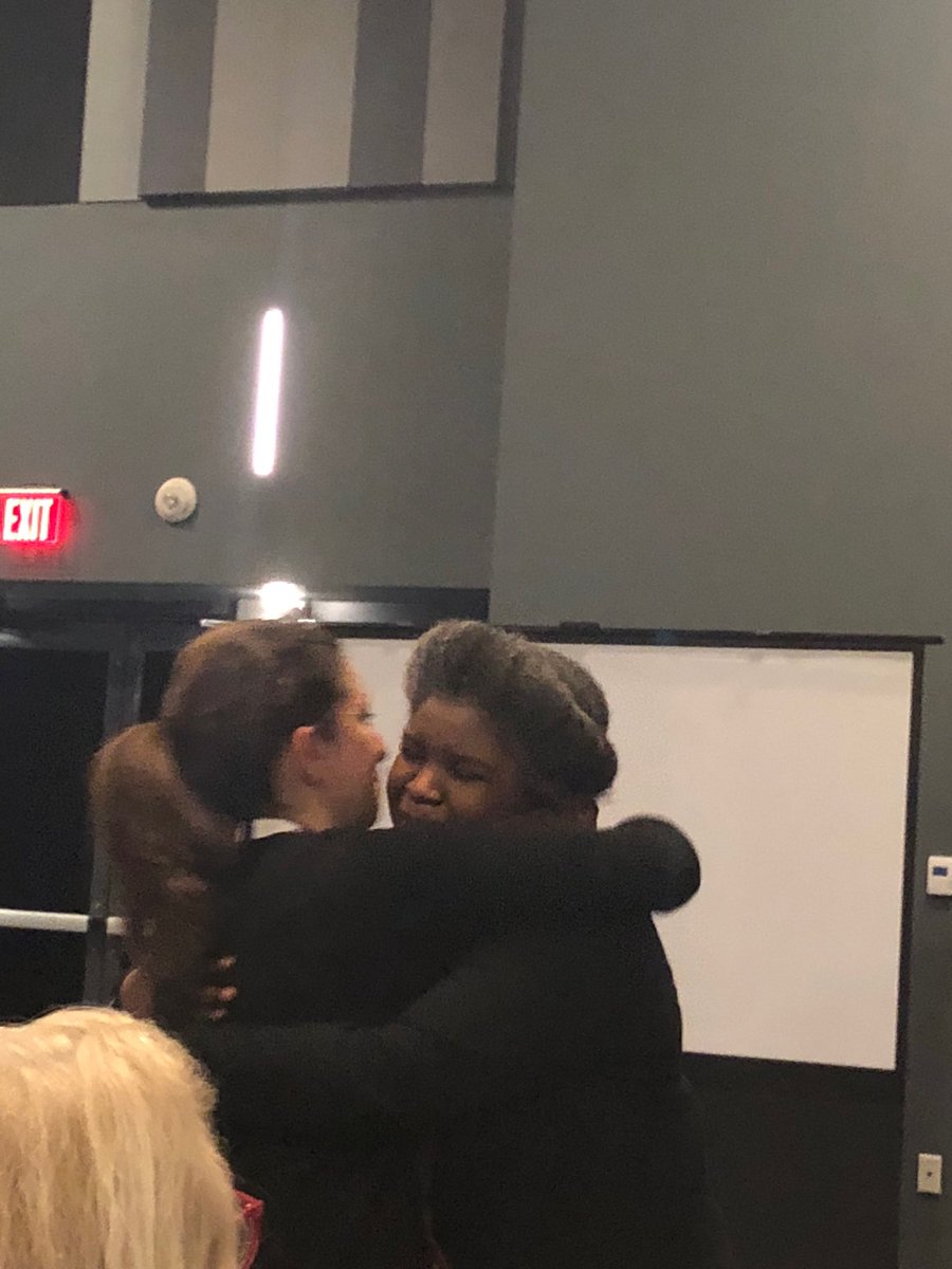 cvharquail's tweet photo. There is so. Much. Love. Among feminists who share their wisdom. #tears #Effto https://t.co/ShnYTPQC2x