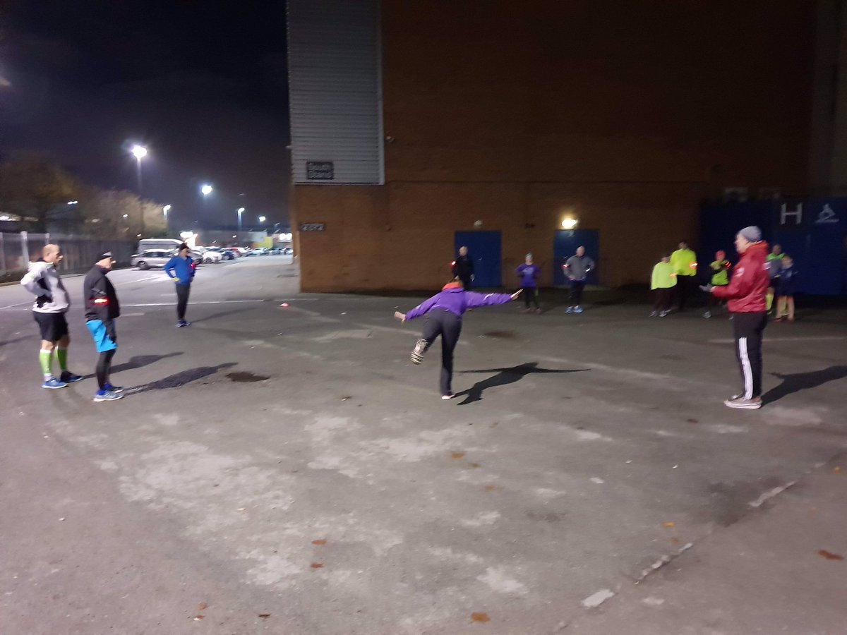 InvictusTriClub's tweet photo. Great night at ITC Run training tonight! Brilliant turnout and engagement #swimbikerun #triathlon #coaching #btf #training https://t.co/s186w7KygE