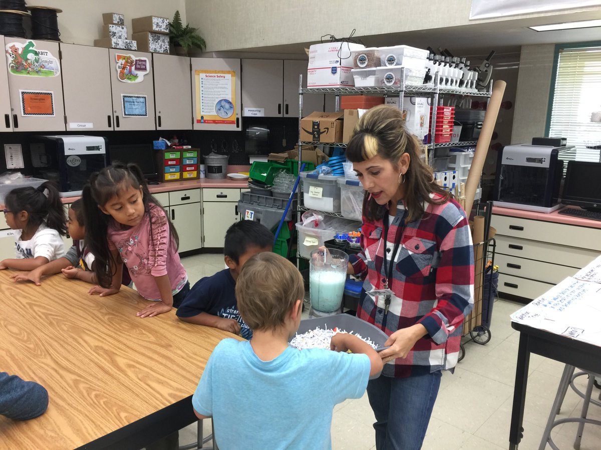 Kindergarten makes paper using recycled paper in STEM Lab. <a href="/LiveElementary/">Live Oak Elementary</a> <a href="/FUESDSchools/">FUESD Schools</a> <a href="/time4teaching/">ℂ𝕙𝕣𝕚𝕤𝕥𝕒 ℕ𝕠𝕖𝕥𝕫𝕖𝕝</a>