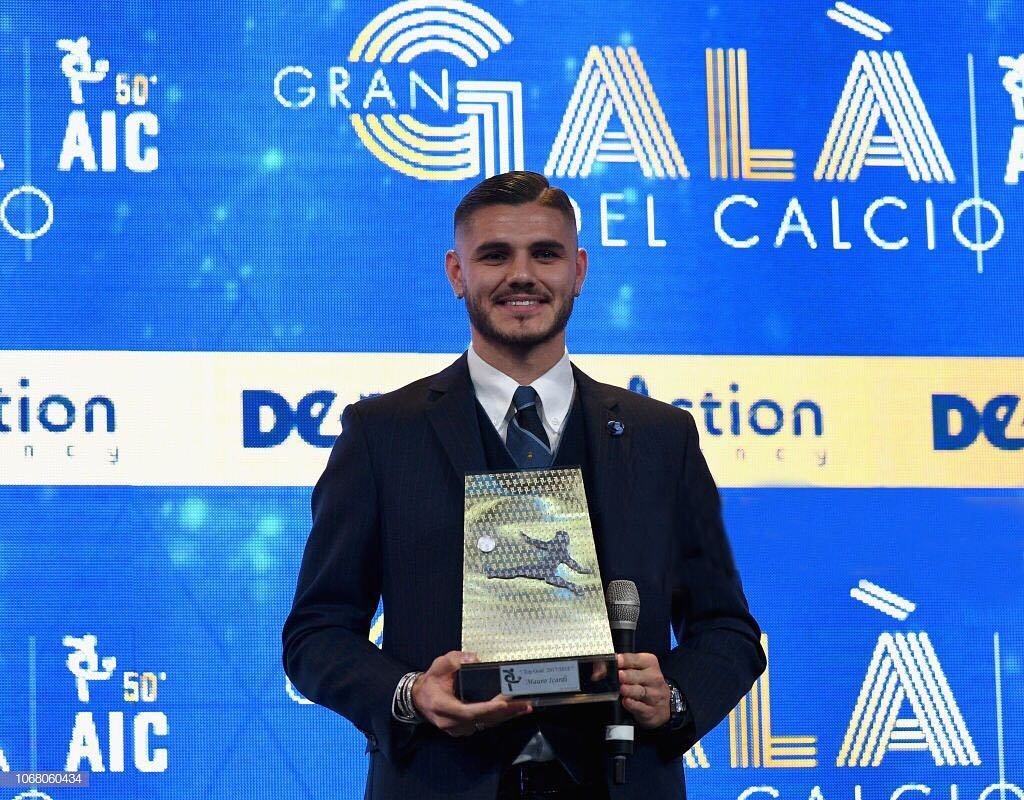 BusinhoDaniel's tweet image. COMPLIMENTI CAPITANO 

Goal of the season winner: @MauroIcardi ⚫🔵⚫🔵
Grazie,grazie e ancora grazie: semplicemente Mauro Icardi 💚

Il calcio è uno sport che si gioca undici contro undici e poi segna sempre Mauro Icardi