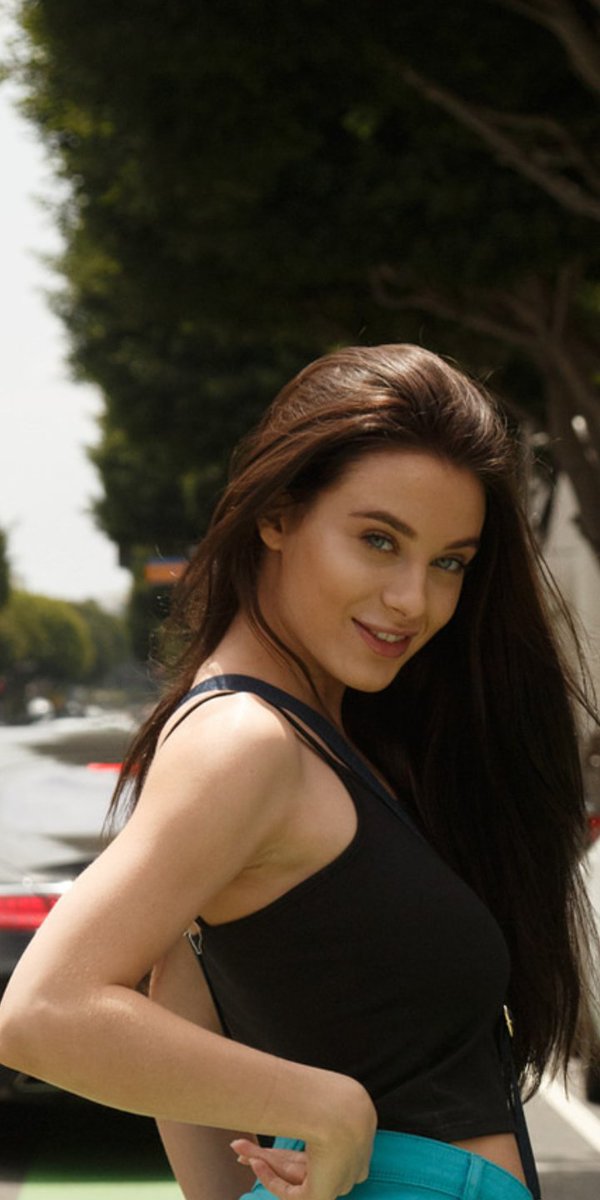 Blackdevilxxx1's tweet photo. @LanaRhoadesFans @LanaRhoades I don't like these prints. I want t shirts 👕 in this print😘😘 https://t.co/iQ6a1uTDUP