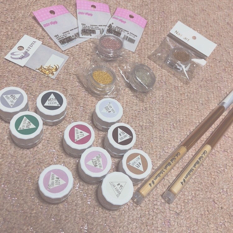mtt_nail's tweet photo. 遂に来た！姉から😍

テスト終わったらカラーみよっと😳

早くみたい😩 https://t.co/rG8ocLgGp2