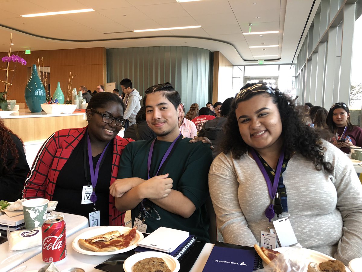 SpringHighHOSA's tweet image. HOSA officers learning and enjoying the Leadership Conference! 💚