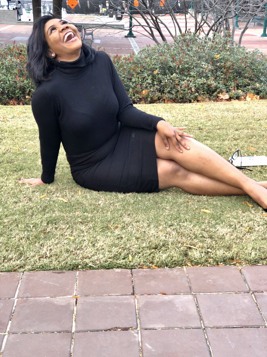 jenaibosstic's tweet photo. So, this BLACK girl received 5 dental school acceptances today 🦷❤️
#DRBOSS https://t.co/X62qflmWnw