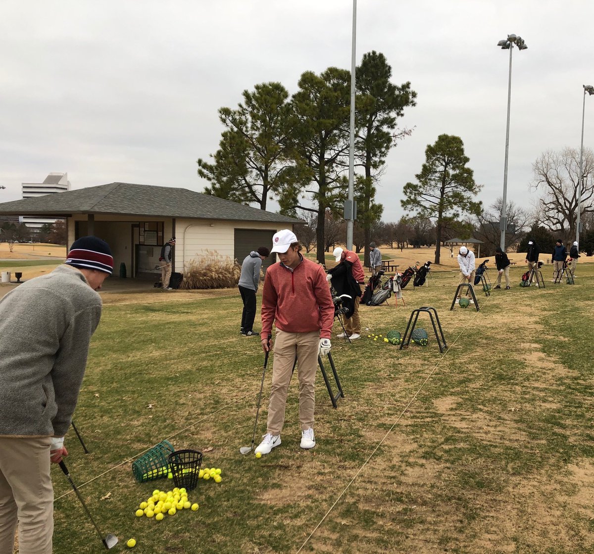 BKCometGolf's tweet photo. Dec. 3, 37 degrees. Never too early, or cold, to start a State run. #playup https://t.co/XyCt4JUnQI