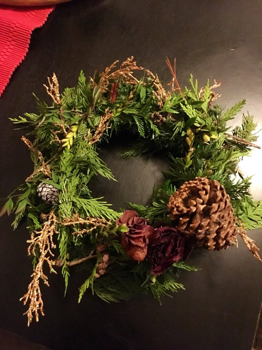 olivia40138400's tweet photo. Excited to share this item from my #etsy shop: Handmade live wreathe https://t.co/jYfPovsfgW
#HoHoHolidays #holidayseason #HolidayGifts #HolidaysAreComing #Christmasgifts #crafthour https://t.co/AQIYTBybEX