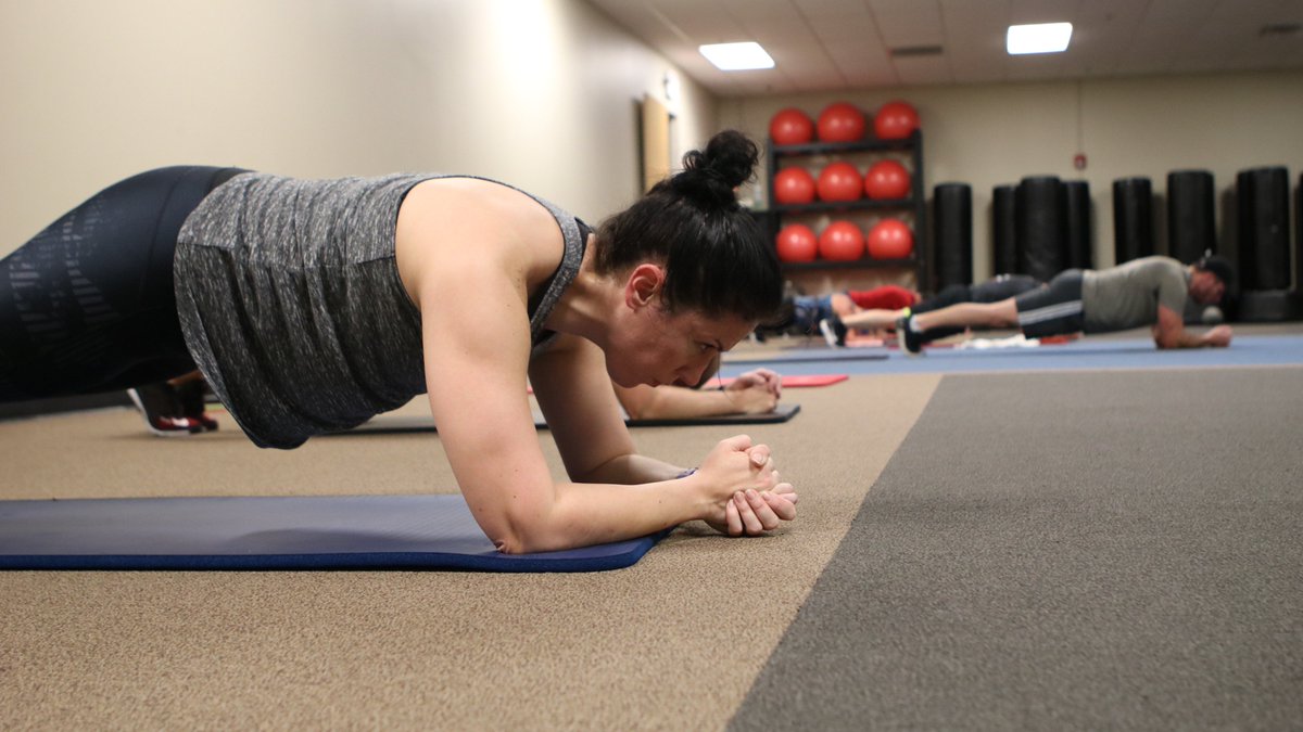 bluewavestl's tweet photo. stayin strong today. #plankday https://t.co/h9ZUvIxgcY