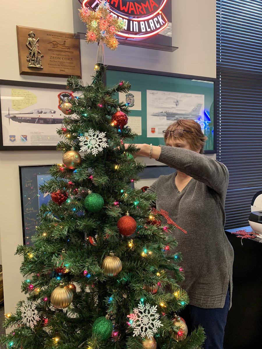 ZeonCorp's tweet photo. It’s Christmastime at Zeon again! 🎄 🎁 ⛄️ #ZeonGetsLit #ChristmasExplosion #MoreIsMore #HolidaySpirit https://t.co/LBWzOk6T7N