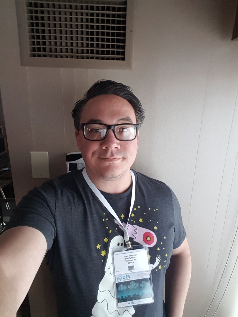 seannalexander's tweet image. 3 hours till keynote! #devintersection  #Conference  #SQLIntersection