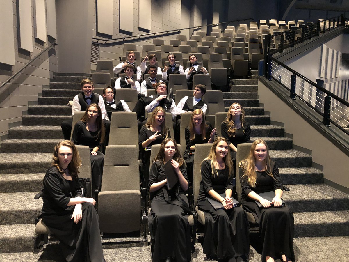RyleChoirs's tweet photo. Excited and honored to perform for the Florence Rotary annual Christmas extravaganza tonight! @dr_poe @Ryle_HS @JimDetwiler1 https://t.co/OqnJHIyNJl
