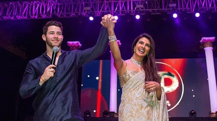 Maxima931's tweet photo. Priyanka Chopra y Nick Jonas son marido y mujer 💍 https://t.co/UTkgUN3i2f