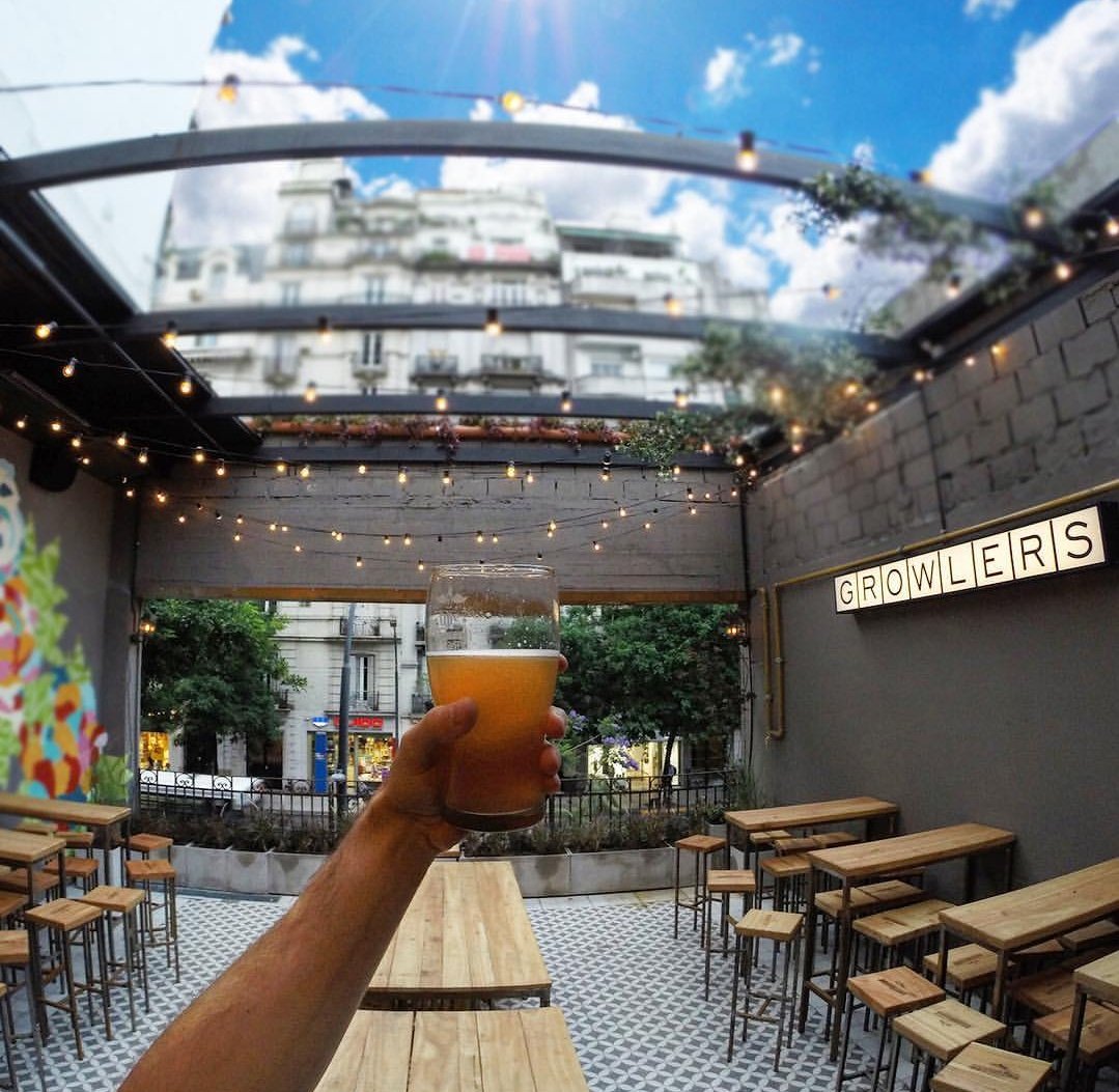 lasAztecasOK's tweet photo. Hoy nuestro sponsor, @growlerscc inaugura nuevo local en Av. Santa Fe 1430 con 40 canillas y Happy Hour toda la noche🍺🍔🍟 Como siempre, integrantes de nuestro equipo estarán haciendo presencia. ¡Nos vemos ahí! #datoAzteca #tweetpatrocinado #Recomendado #antilunes https://t.co/pbvI1V0jj4