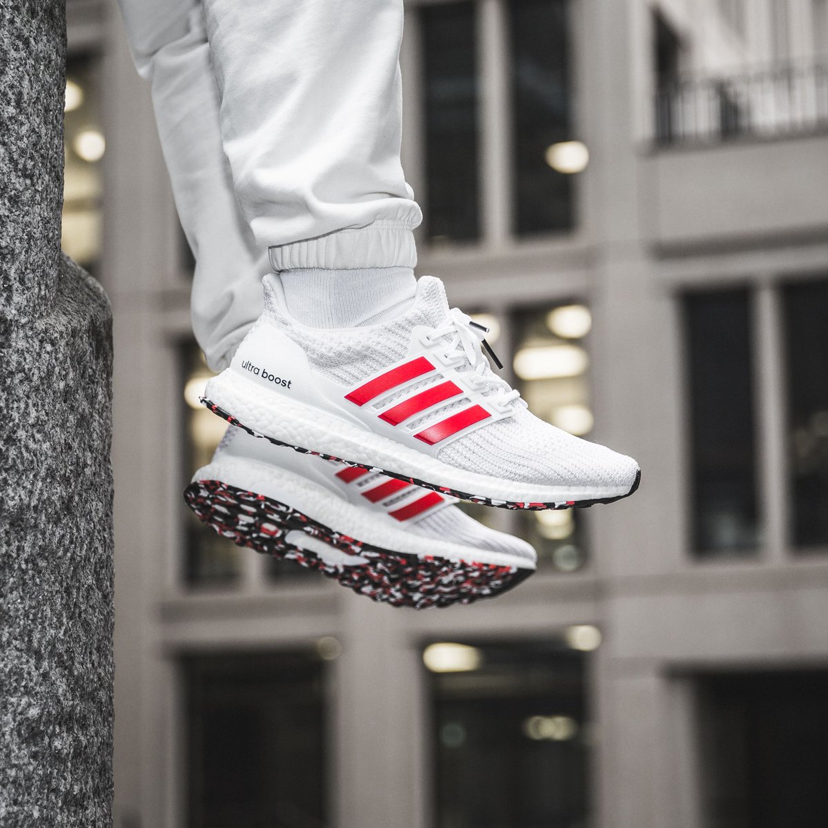 adidas ultra boost 4.0 chalk white active red