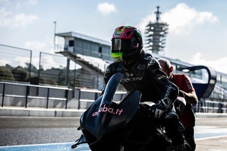 BSB: Brookes on first V4 test: 'I feel like I'm on a MotoGP bike!' | MCN sco.lt/85iGbx
