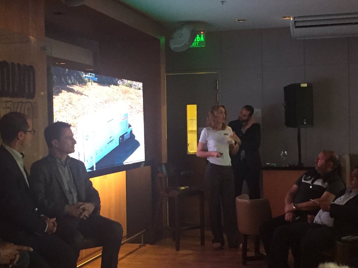 MarizuOO's tweet image. #Ahora @VolvoTrucksAR despide el año que se va y analiza las perspectivas del 2019, ”America Latina es emocionante” , definió un referente de la firma #Camiones #Carga #empresas