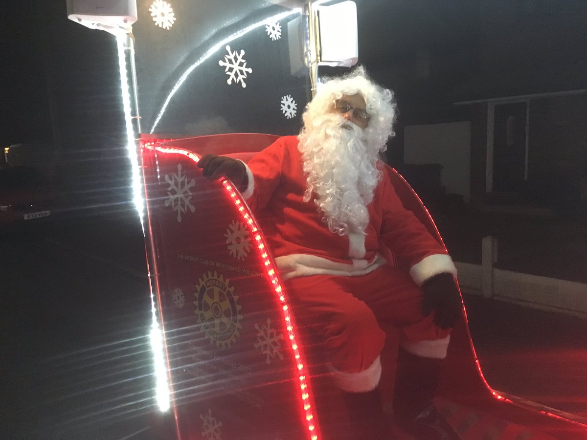 BForYouth1's tweet photo. An enjoyable evening, BFY joining the Rotary Clubs Santa float. Well supported in Golborne https://t.co/ayET3jRyYe