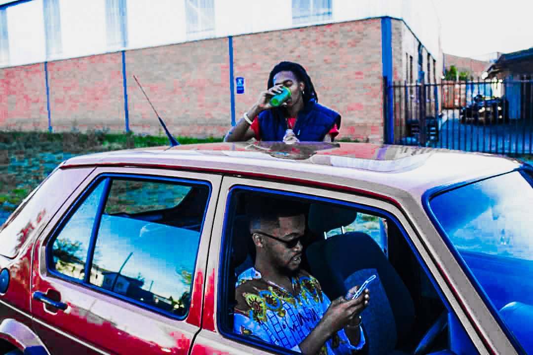 Fizz_Fosca's tweet photo. Stream #LEGETIT prod by me 🔥🔥💔
https://t.co/ti2Gwi827T https://t.co/CyyQmr1bOh