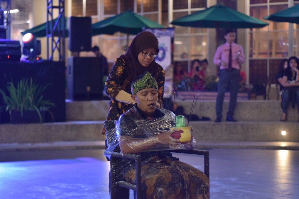 tangselcreative's tweet photo. #TangselCreativeAwards #tca2018 beberapa momen https://t.co/43EwFpb02P