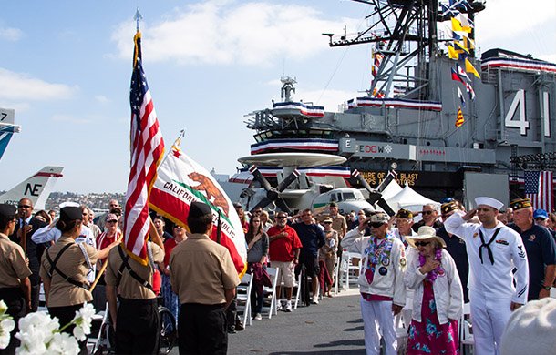 USSMidwayMuseum's tweet photo. This FRI, Dec 7 @ 9 AM: Honor the greatest generation onboard Midway during a free Pearl Harbor Ceremony onboard. Featuring guest speakers, a wreath presentation, two-bell ceremony, flyover & more. #MidwayThanks #MidwayRemembers #PearlHarbor
More info: https://t.co/l13AQ9Uj84 https://t.co/00EfPC161E