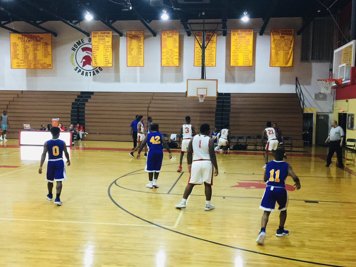PaceSpartans's tweet photo. It was a great night for our #RunninSpartans Basketball team as they faced NW Christian in our home opener. Pace fans came “dressed to impress” for free food, a halftime runway show and a chance to win free Heat tickets. Congrats to our Spartans for their 95-43 victory tonight! https://t.co/hgWVzDU5Fl