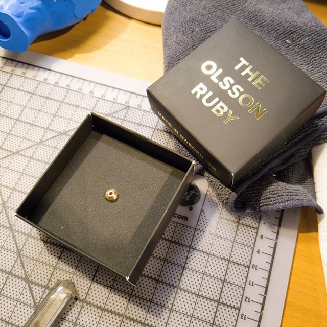 chemb0t's tweet photo. Some black Friday spoils: Real ruby nozzle for my 3d printer! Sounds silly but makes a lot of sense if you are printing with carbon fiber, glass or metal filament. No worry of wearing down the hotend. #projects #3dprinting #treatyoself #olssonruby #matte… https://t.co/PBABUimeAG https://t.co/4hZKEsRvPi