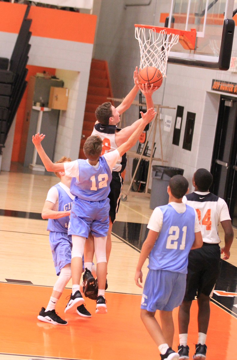 sidelineactions's tweet photo. Powell Freshman Boys took down Gibbs tonight
Powell -70
Gibbs - 26 https://t.co/x5cdGcL1vt