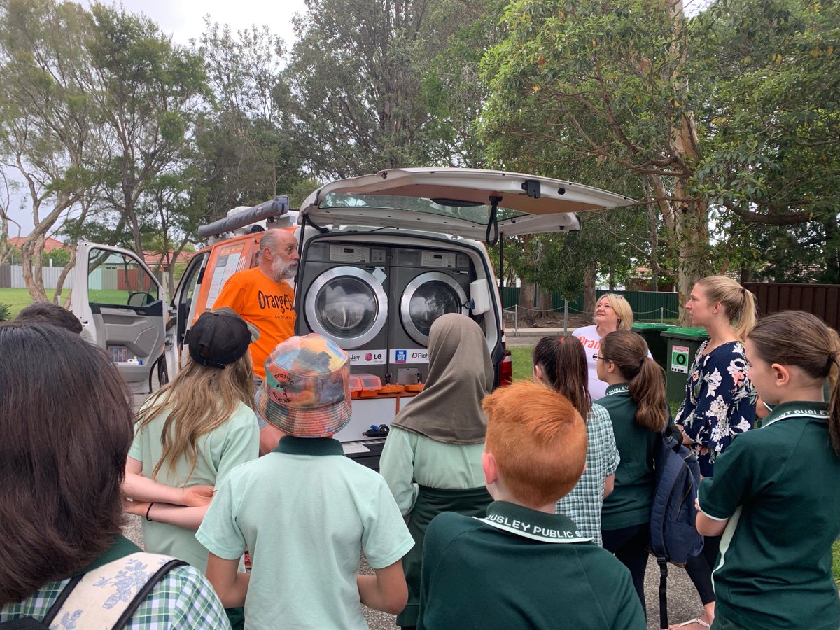We were so excited to meet the <a href="/OrangeSkyAU/">Orange Sky Australia</a> team and have the van visit <a href="/MountOusley/">Mount Ousley Public School</a> today. Congratulations to our #youngentrepreneurs who received a certificate for all of their hard work collecting toiletries for the homeless. We are so proud of you! @MissSinton