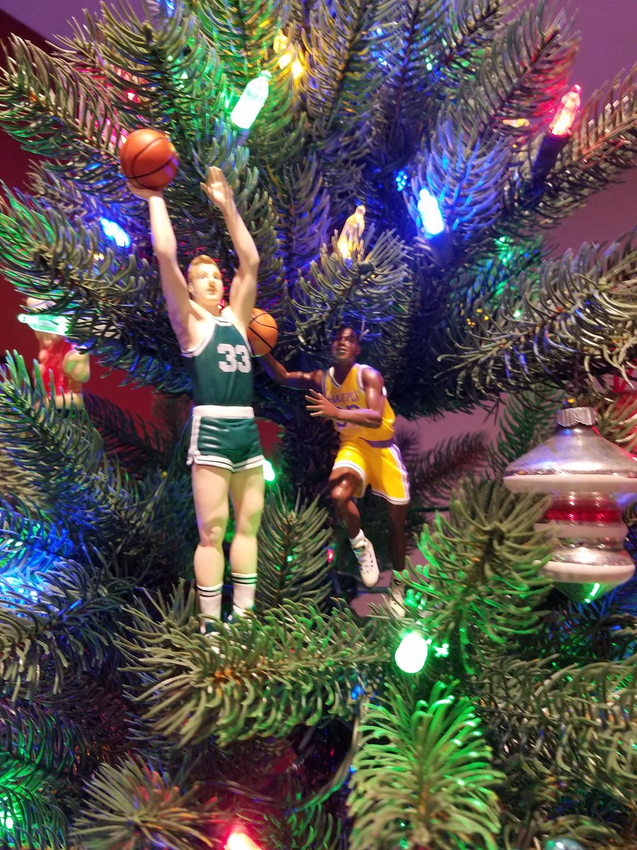 BC_Cab's tweet photo. 21st year of Larry and Magic going at each other on the Xmas tree.  Bird then spent the holidays crushing Budweiser's and Magic chasing women. #ThatForm #ThoseSocks @Super70sSports https://t.co/ihGtaVYgLj