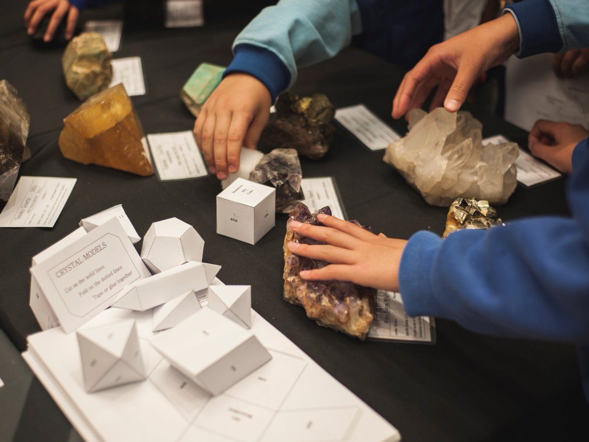 austhistomuseum's tweet image. in her talk 'Interactivity for identity' @jesiathe from @austmus explained how "Objects are only part of the equation"-they offer ... "an accessible way to engage, Way to start narrative, Opportunity to share/promote attitudes" #OBLCoP #TheKnowledgeableObject