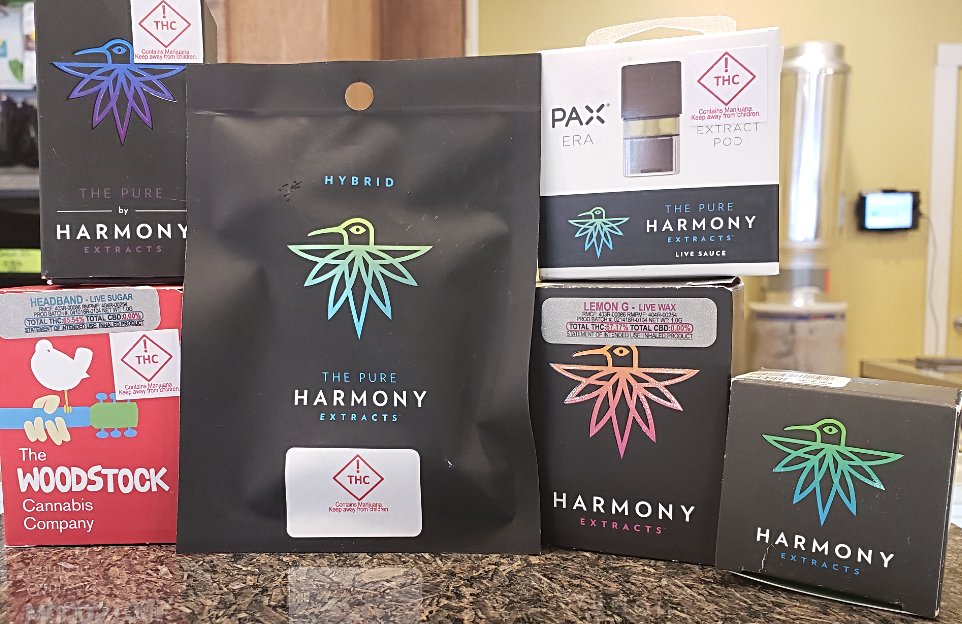 TerrapinCare's tweet photo. β‘οΈ Harmony Extracts & #terrapincarestation have teamed up to bring you some π’ TCS EXCLUSIVE π’ winter promos! Ask your budtender about this ALL MONTH LONG awesomeness! #supportlocal #weedlovesyou #harmonyextracts #livenectar #liveresin #paxpods #woodstock https://t.co/7r5lvFNKU1