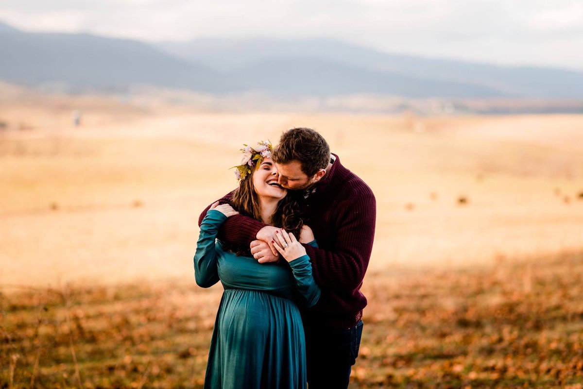 AnnieHanger's tweet photo. We got some maternity photos back today, and I am entirely obsessed. https://t.co/OEMwSKvPSA