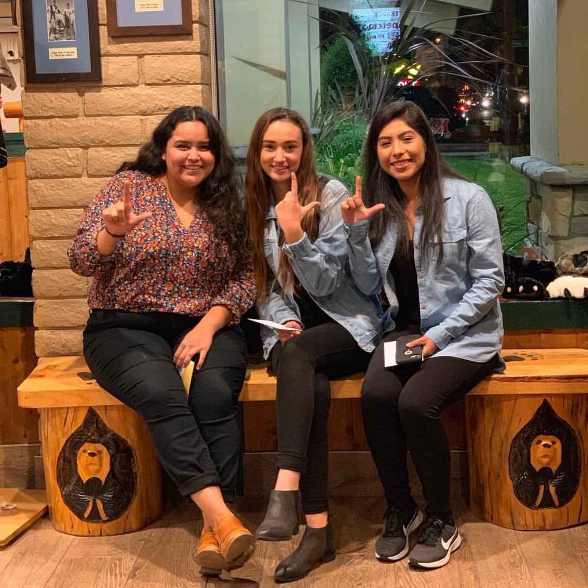 LSGSororityInc's tweet image. 🗣ATTENTION LAMBDAS: We got 3 new roses at the University of California, Irvine - Chi Chapter🌹 Congrats ladies and we cannot wait for all the great things you all will bring to the sisterhood. IPSE✨ #LambdaSigmaGamma #Since1986 #ChiChapter #RedRoses