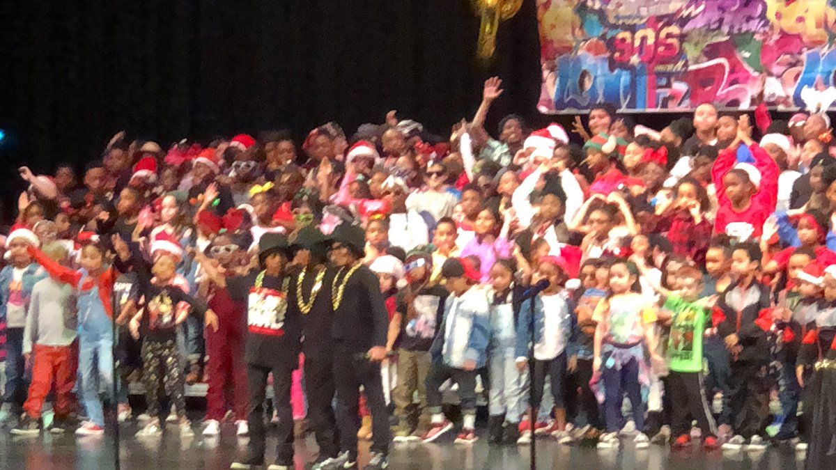 T_Graham14's tweet photo. Plummer Elementary 90’s Christmas Production! https://t.co/4aocZUAdpl