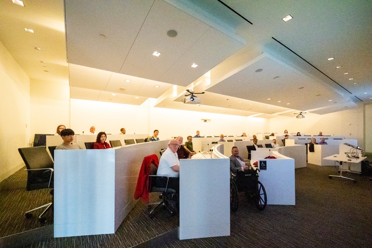 BayesianNetwork's tweet image. Another successful event at the VT-ARC today! Many thanks to all who joined for our seminar on geopolitical reasoning under extreme uncertainty. #bayesiannetworks #bayesialab